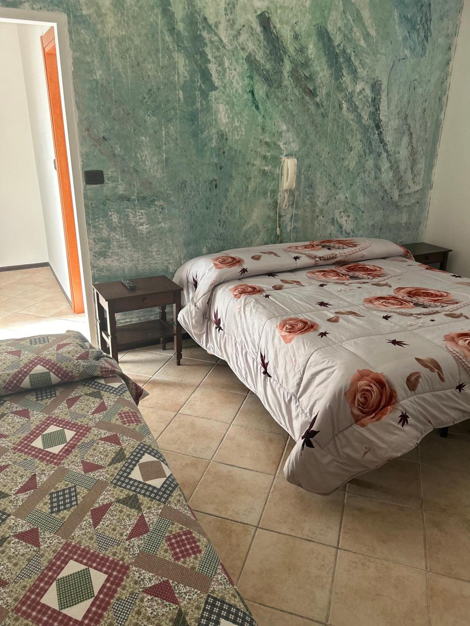 Albergo La Grolla Antey-Saint-André Exterior foto